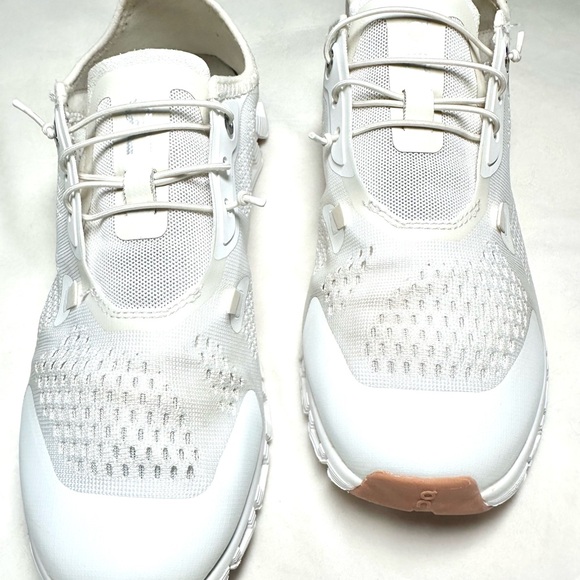 On Cloud 5- Coast. Off White/Cream Women’s Running Shoes - Picture 4 of 10